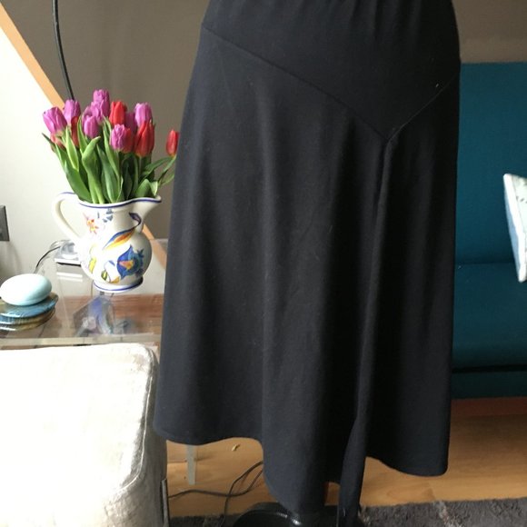 Easy care elegant skirt - Picture 2 of 4